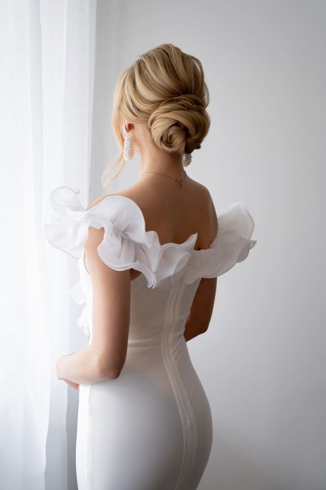 polina Low Bun